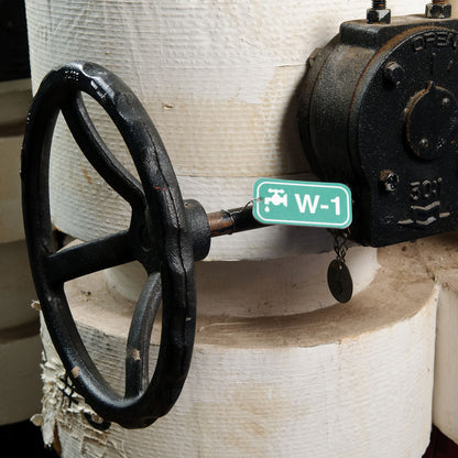 1.5"X3" ENERGY TAGS WHT/RED,S-2, 25/PK