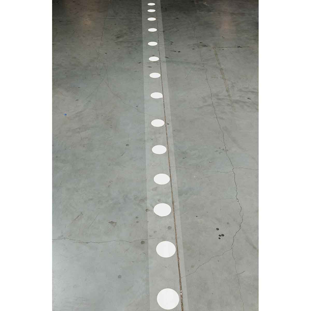 3.5" B514 WH FLOOR DOTS SPACED 18" 80/RL