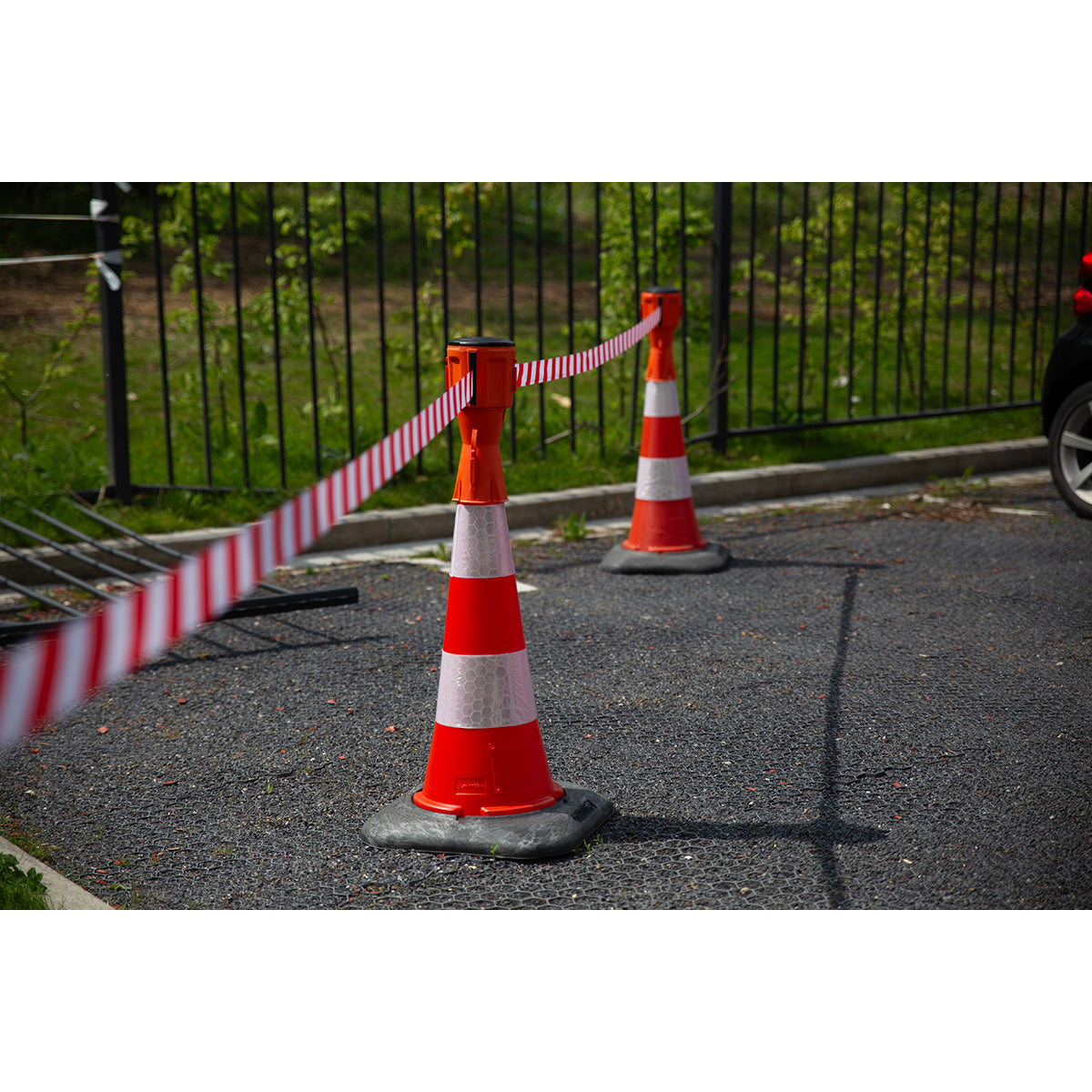Barrier 4 HEAD BK/WT BELT 4 CONE 4 ADT