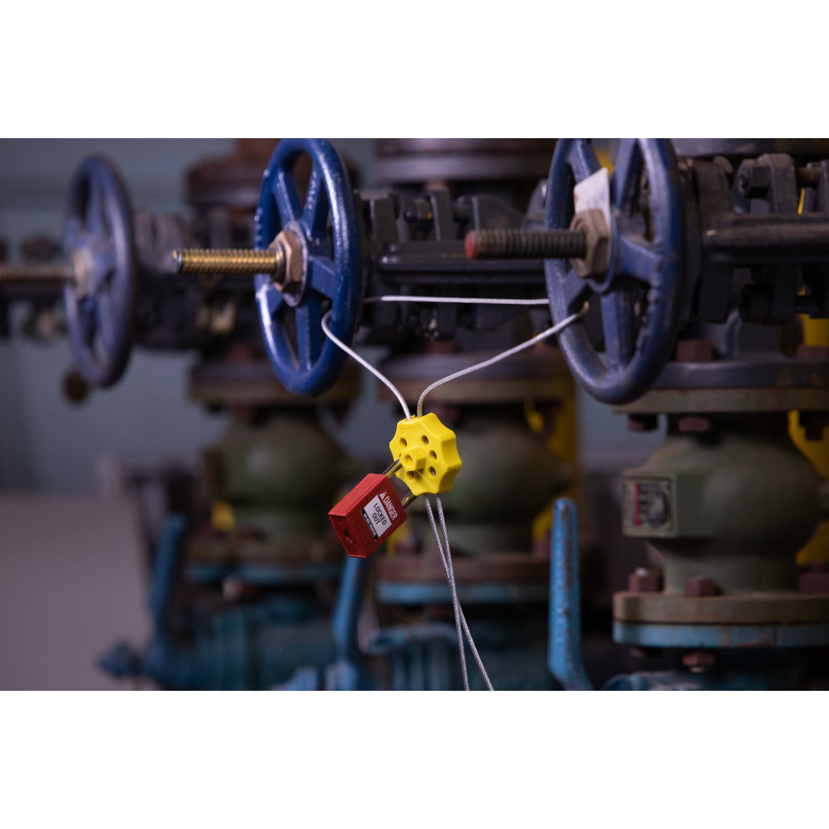 DBL HEX YELLOW SPIN CABLE LOCKOUT